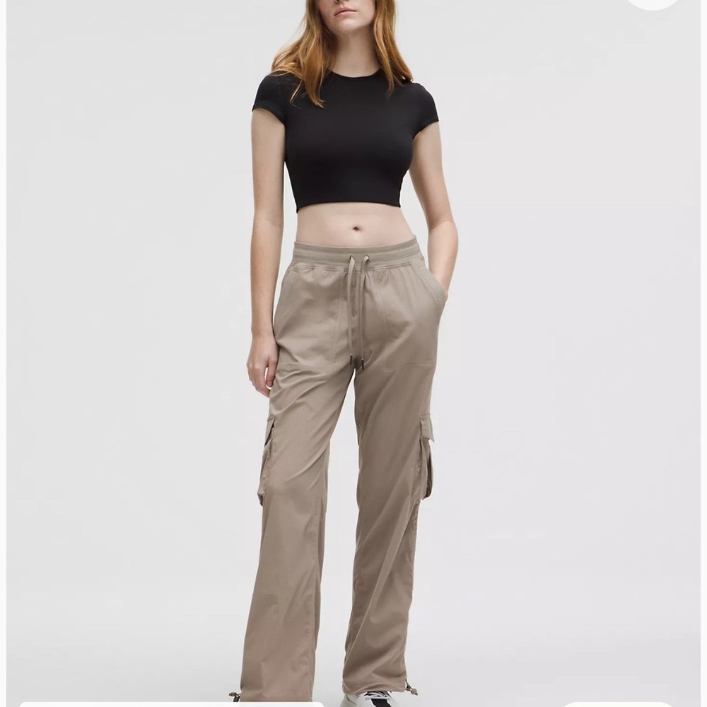 Authentic Lululemon khaki grey Women's Tan Dance Studio mdrise cargo pants $128